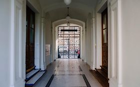 French Touch: Romantyczny Apartament W Kamienicy